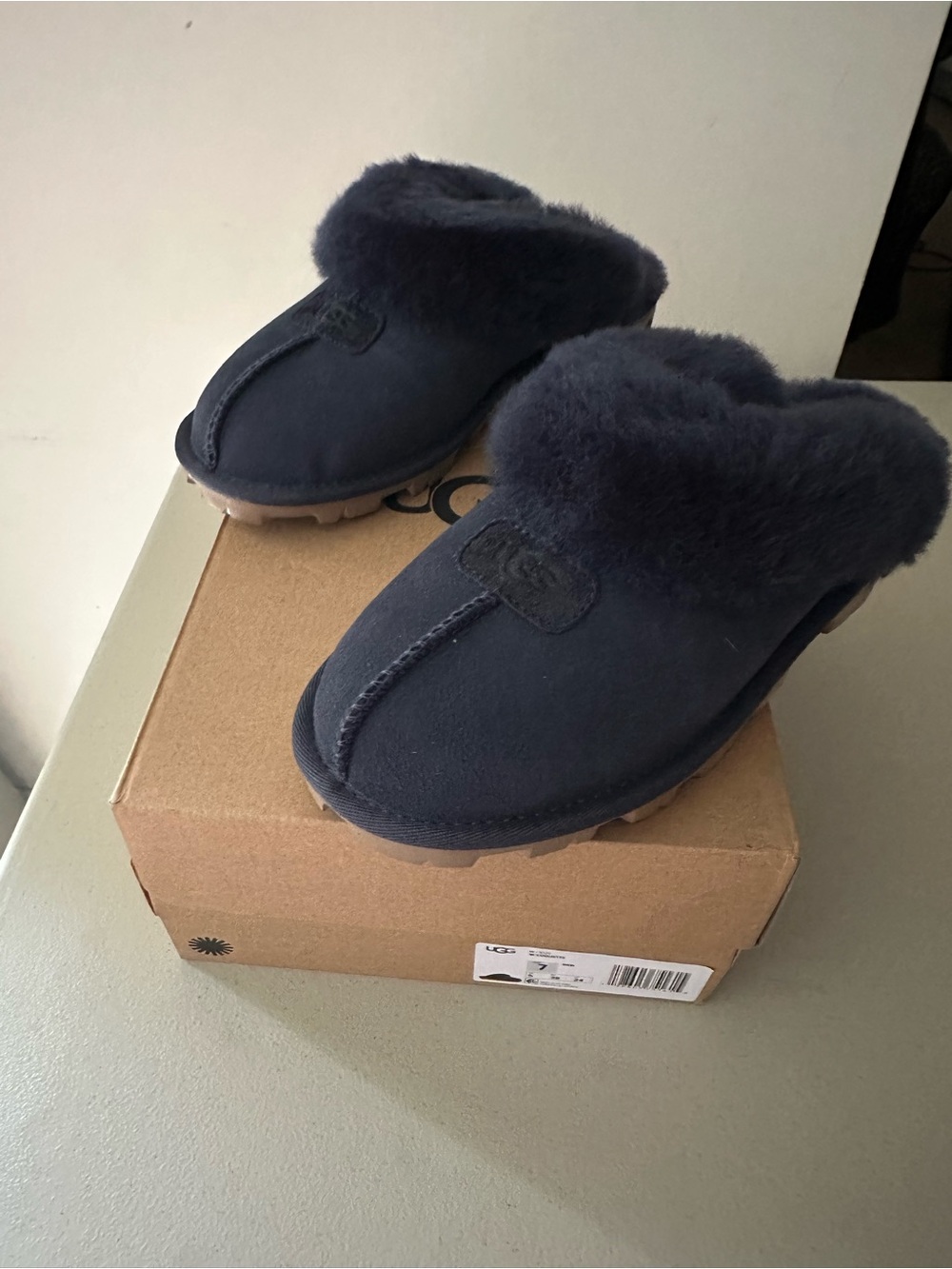 NIB UGG Coquette Cozy Slippers Womens Size 7 BLUE